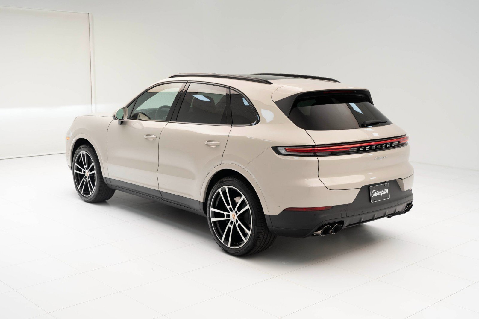 New 2025 Porsche Cayenne image 3
