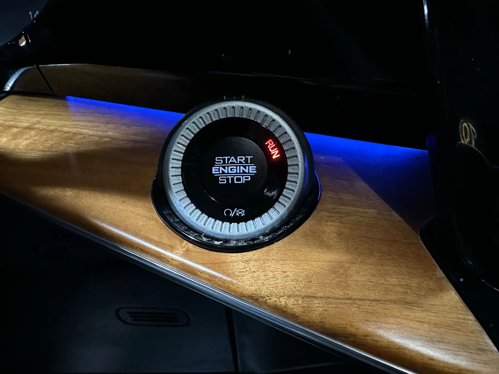 Used 2022 Jeep Grand Wagoneer Series III image 31