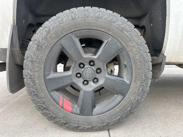 Used 2018 Chevrolet Silverado 1500 LTZ Z71 w/ Redline Edition image 5