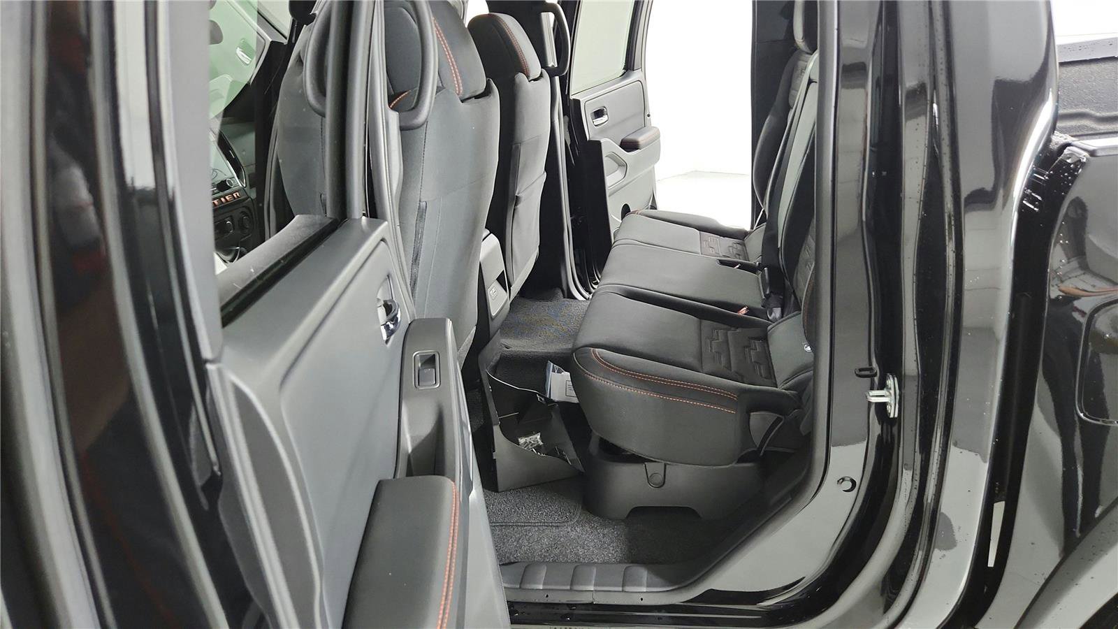 New 2025 Nissan Frontier PRO-4X image 18