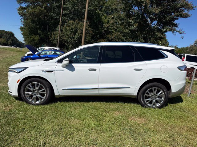 Used 2023 Buick Enclave Essence w/ Experience Buick Package AWD/4WD image 4