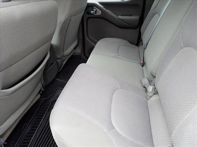 Used 2019 Nissan Frontier SV image 9