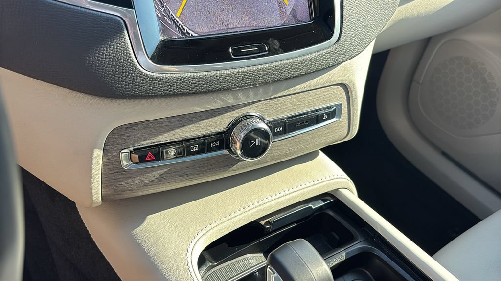 Certified 2023 Volvo XC90 B6 Plus w/ Protection Package Premier AWD/4WD image 20