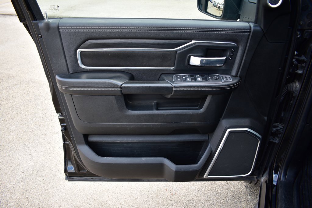 Used 2024 RAM 3500 Laramie w/ Night Edition image 18