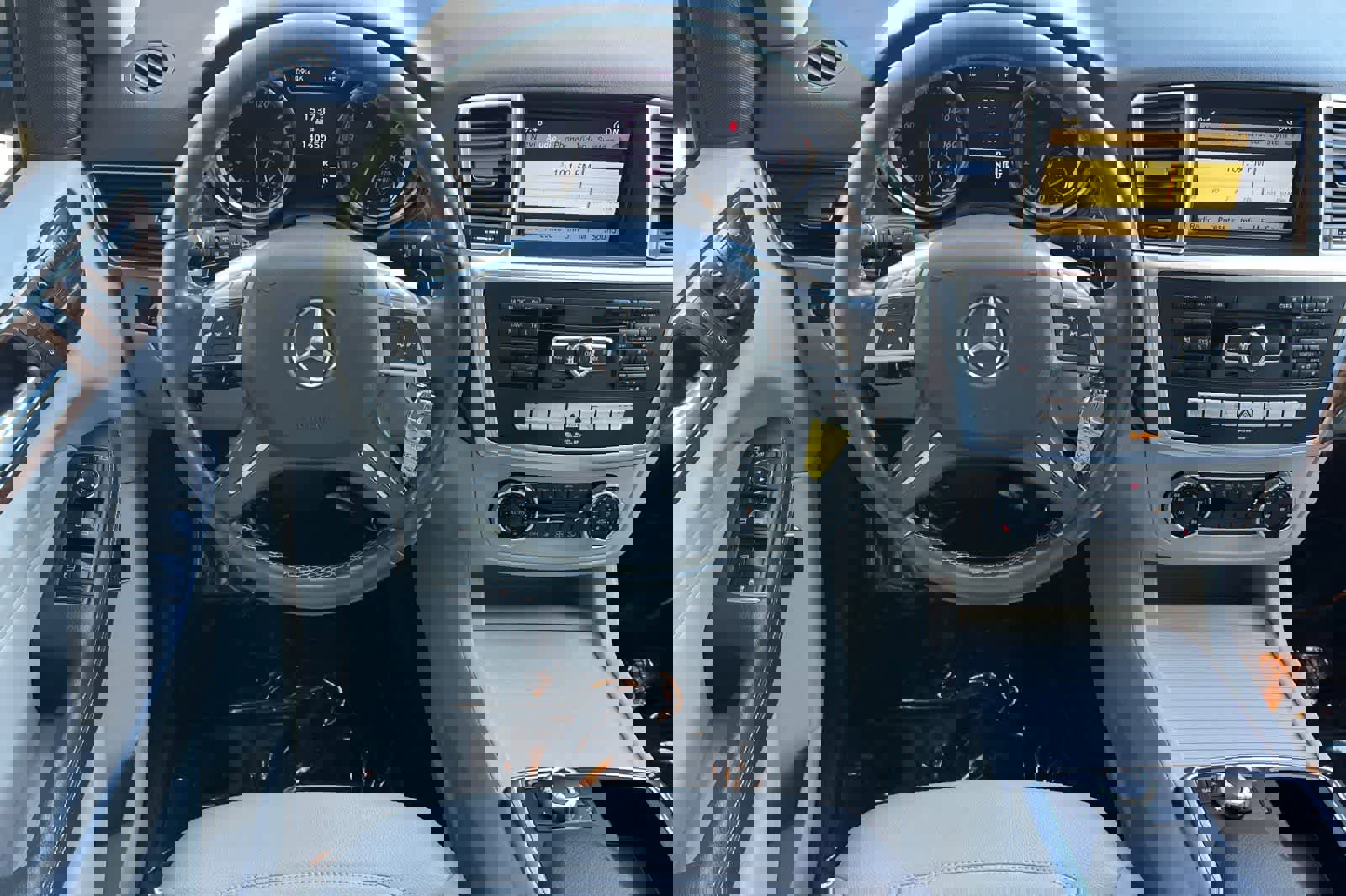 Used 2012 Mercedes-Benz ML 350 4MATIC image 16