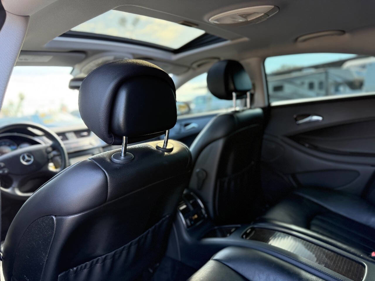 Used 2007 Mercedes-Benz CLS 550 image 15