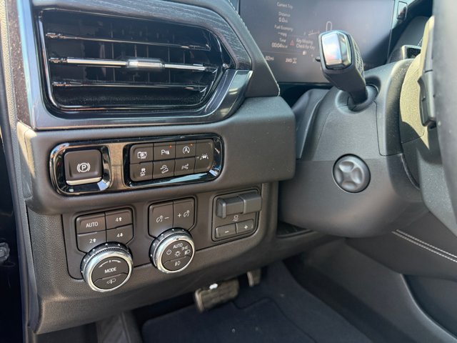 Certified 2026 GMC Yukon AT4 Ultimate AWD/4WD image 21