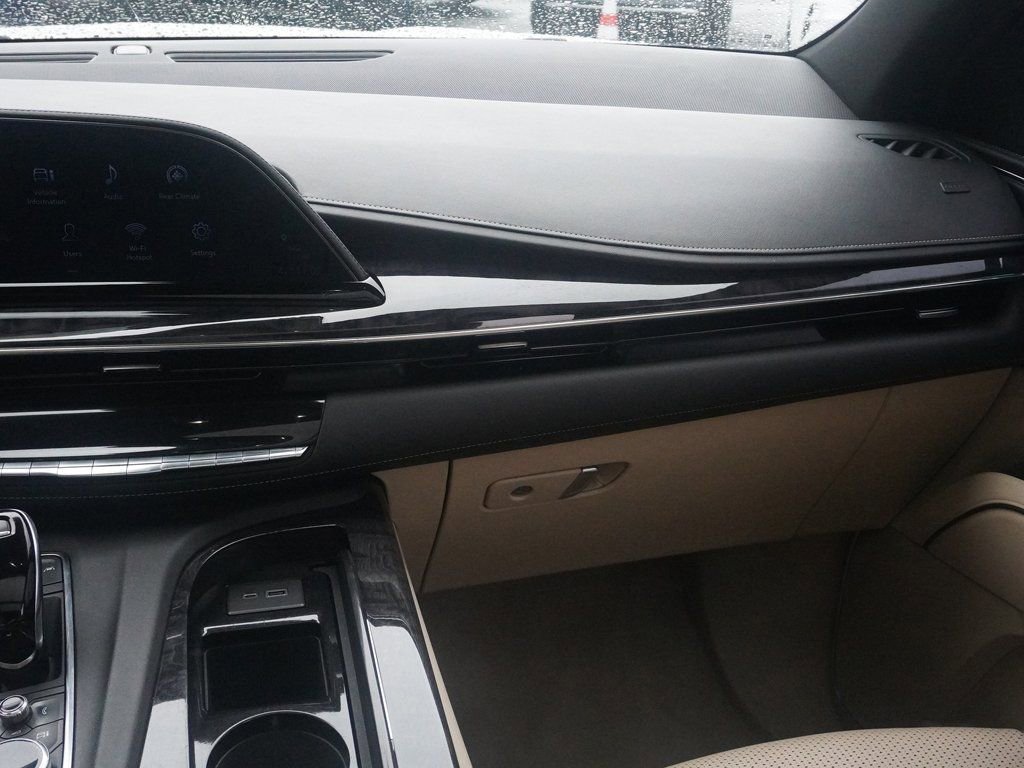 Used 2021 Cadillac Escalade ESV Premium Luxury image 32
