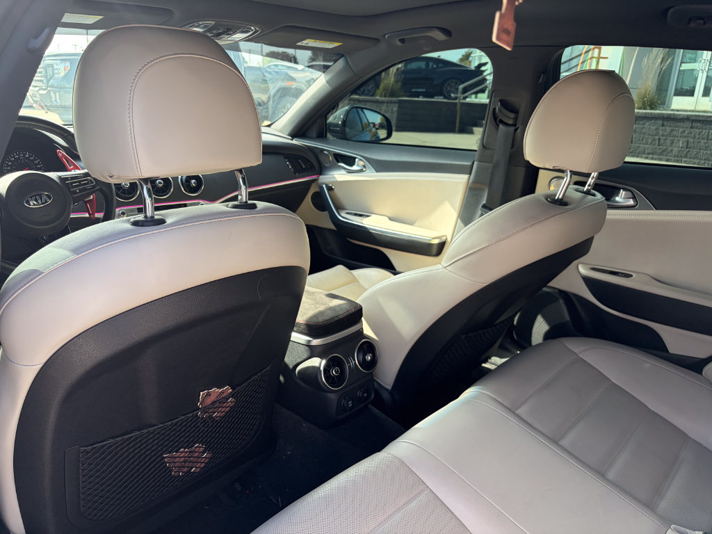 Used 2018 Kia Stinger GT2 AWD/4WD image 13