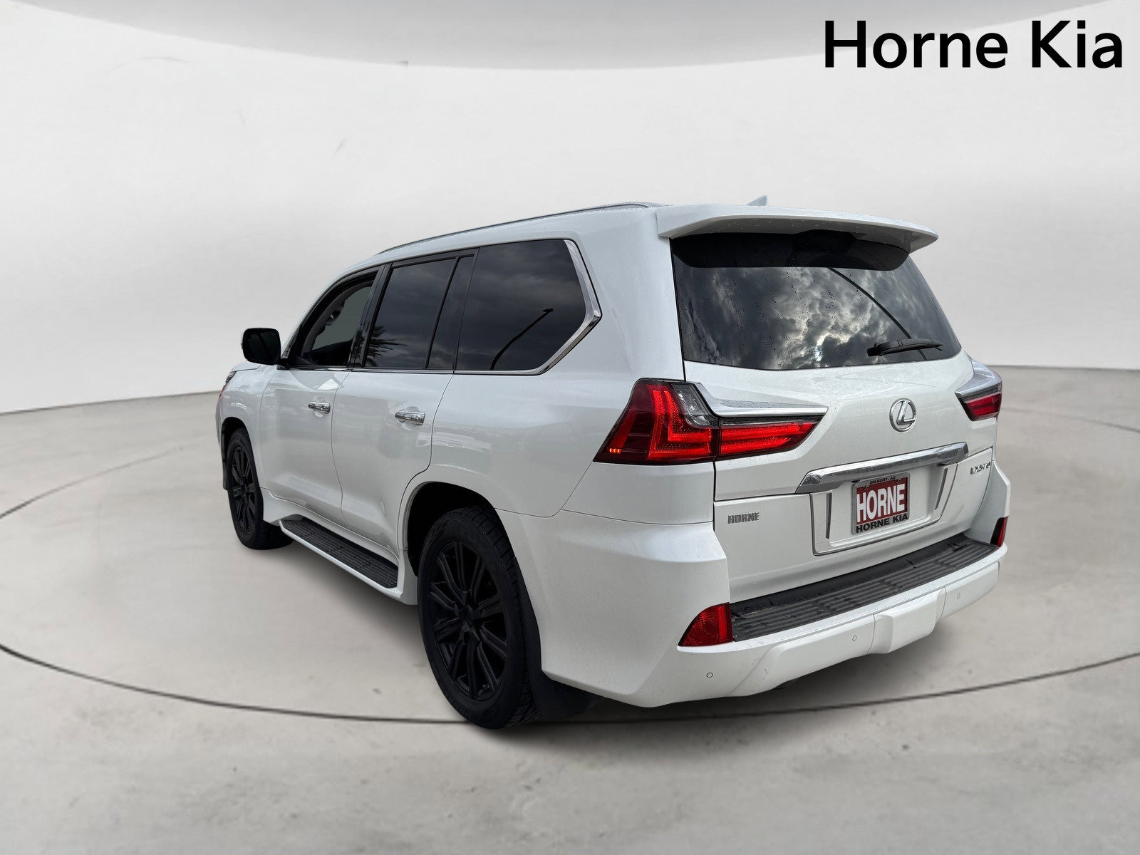 Used 2018 Lexus LX 570 4WD w/ Luxury Package image 5