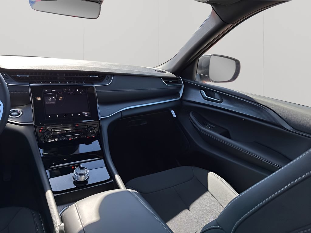 New 2026 Jeep Grand Cherokee Laredo RWD image 26