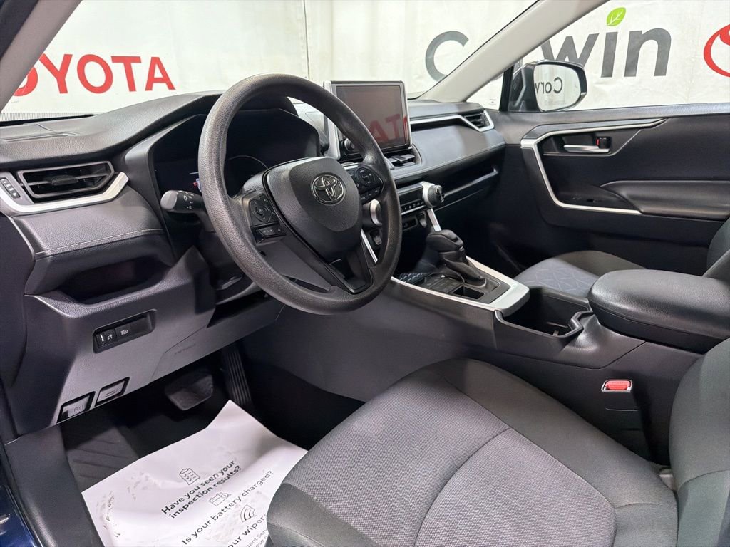 Used 2025 Toyota RAV4 XLE image 20