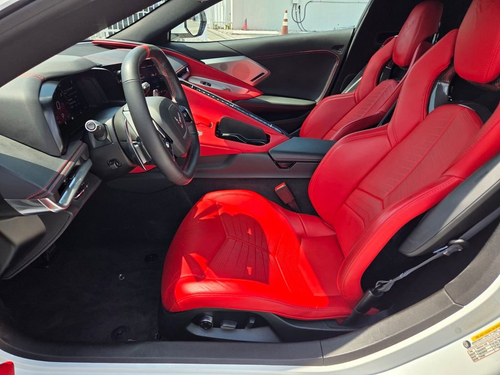 Used 2022 Chevrolet Corvette Stingray Preferred Cpe w/ Engine Appearance Package image 4