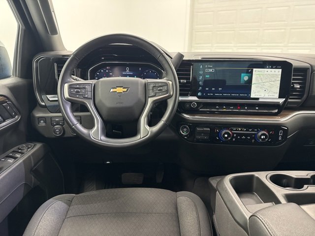 Used 2025 Chevrolet Silverado 1500 LT image 24