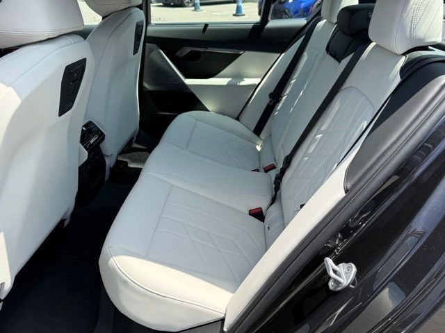 New 2026 BMW 540i xDrive w/ Premium Package AWD/4WD image 27