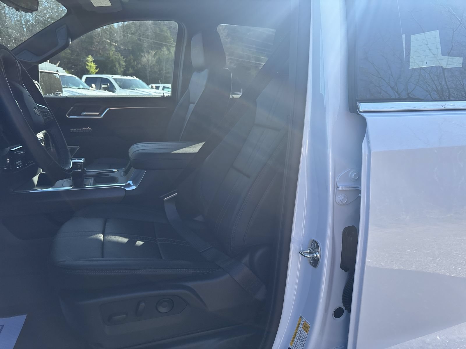 New 2026 Chevrolet Silverado 1500 High Country AWD/4WD image 11