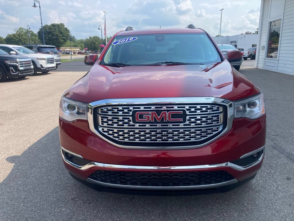 Used 2019 GMC Acadia Denali AWD/4WD image 2