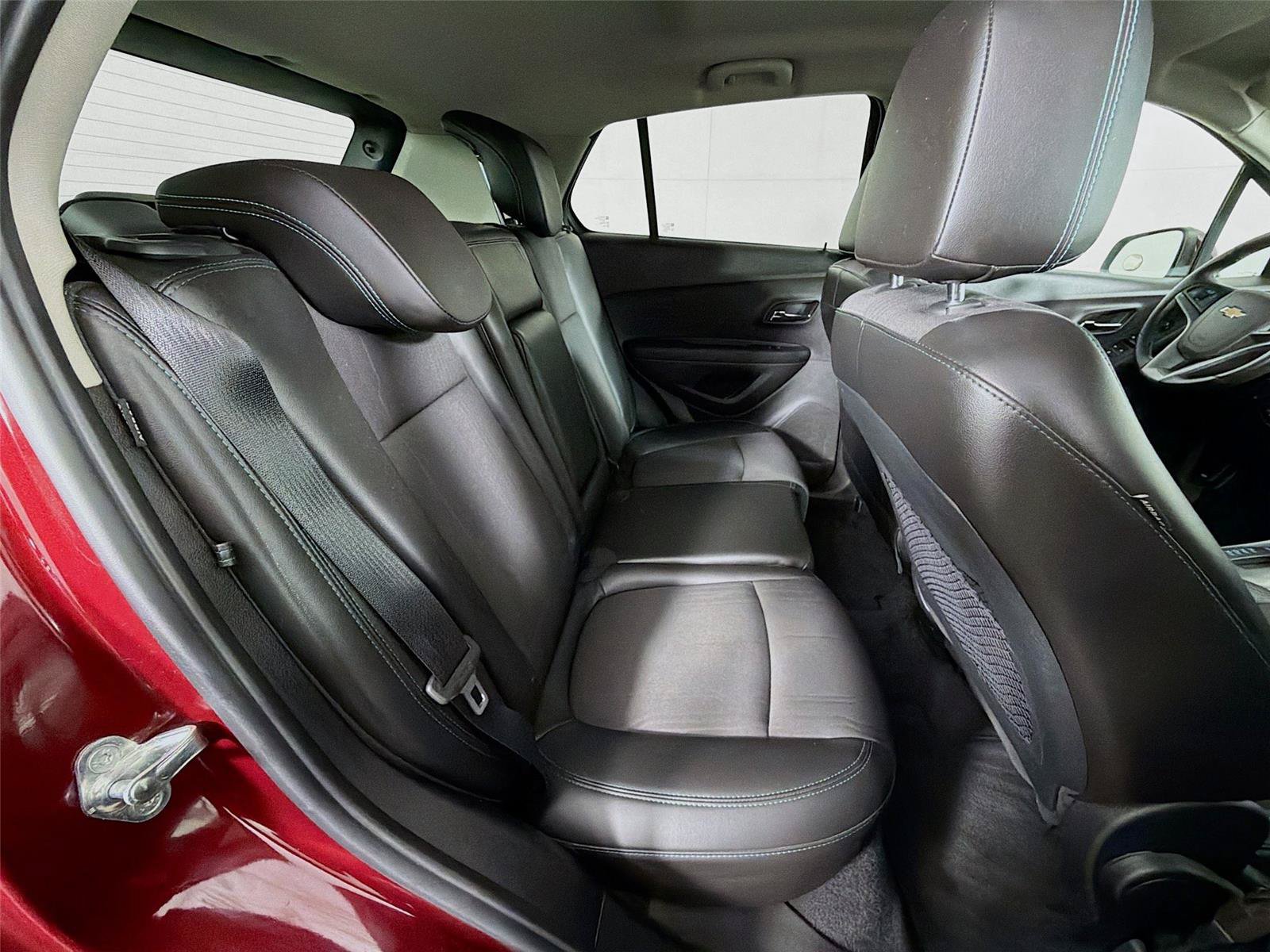 Used 2016 Chevrolet Trax LT w/ LT Convenience Package AWD/4WD image 27