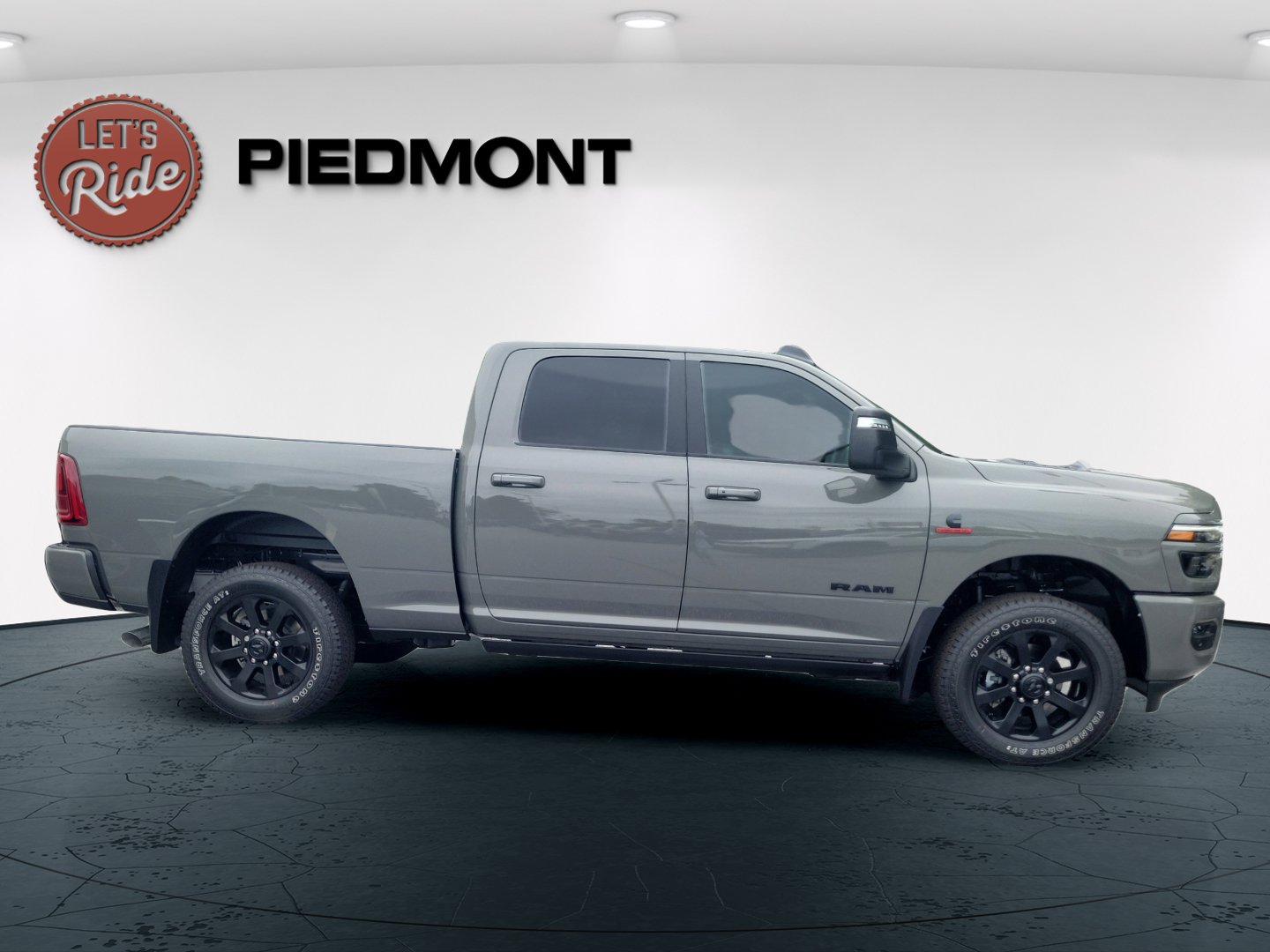 New 2026 RAM 2500 Laramie AWD/4WD image 5