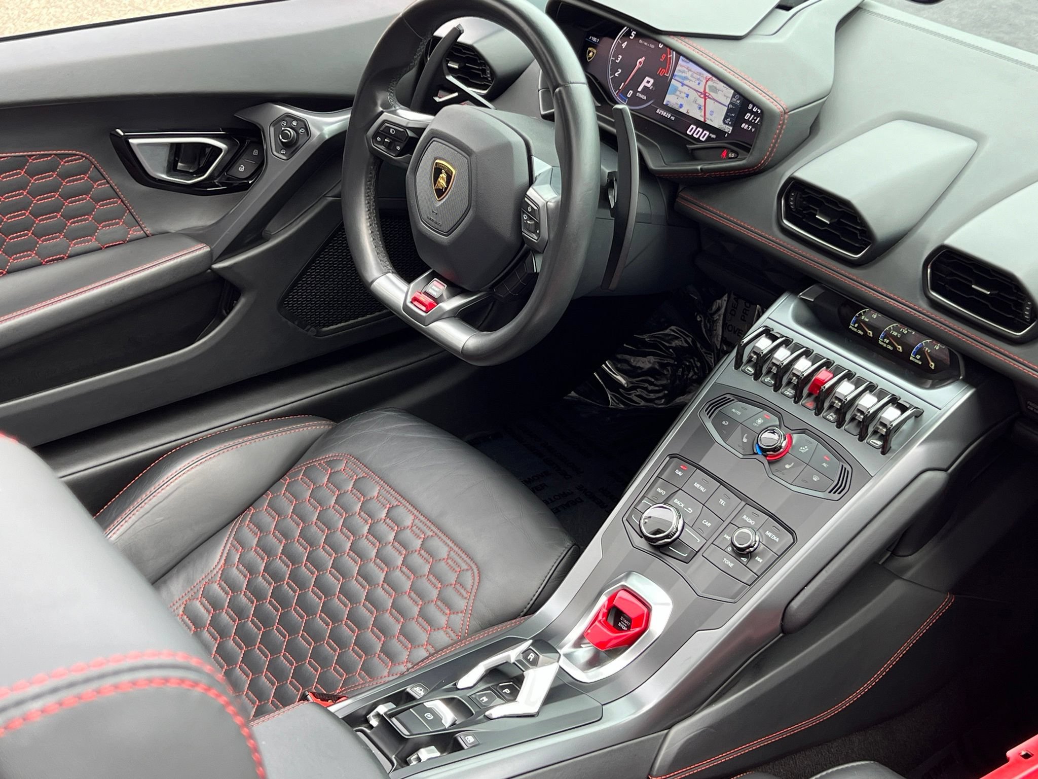 Used 2017 Lamborghini Huracan LP 580-2 RWD image 18