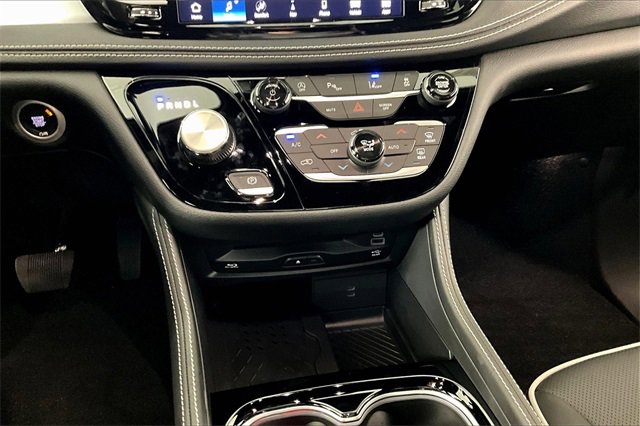 New 2026 Chrysler Pacifica Limited image 7