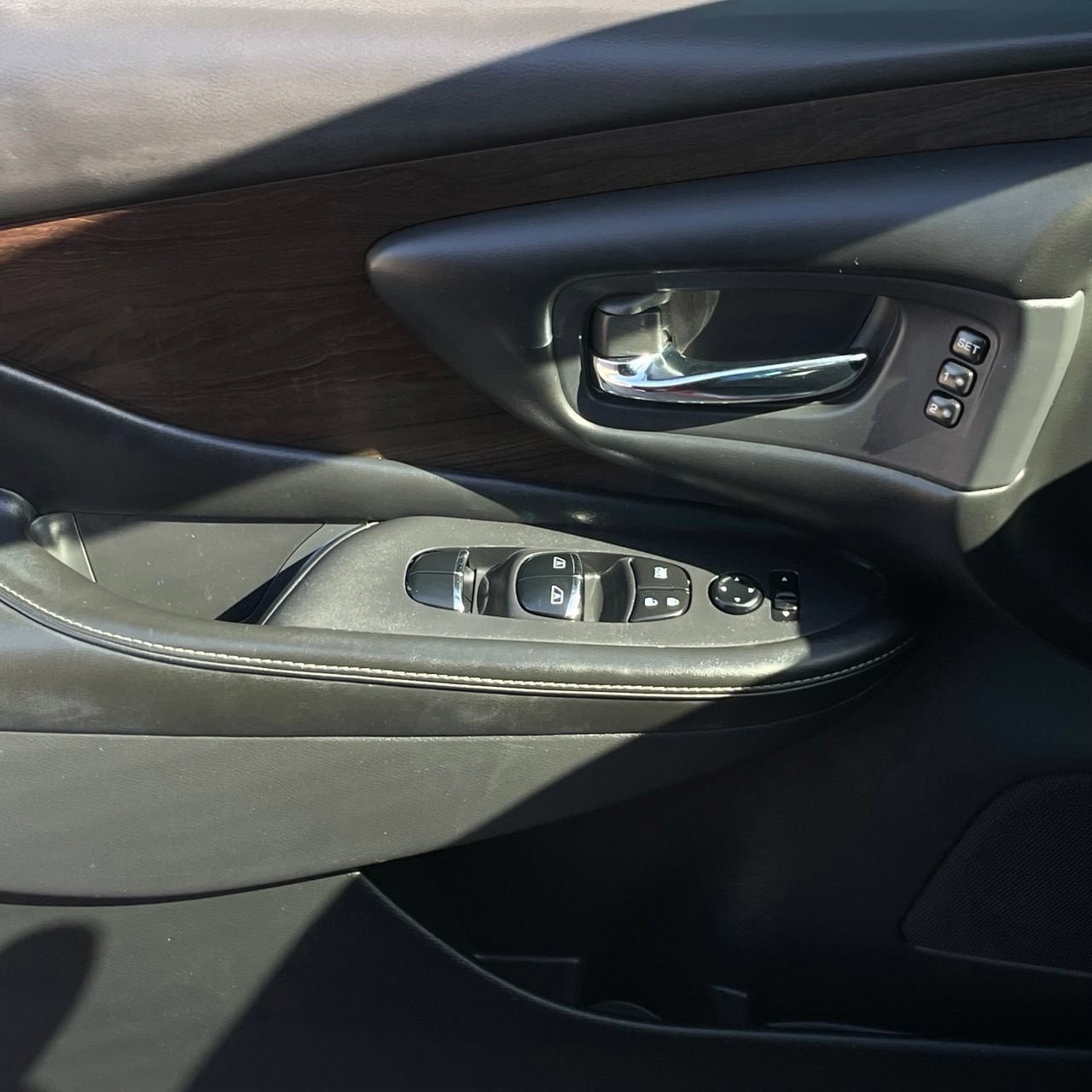 Used 2019 Nissan Murano Platinum w/ Cargo Package FWD image 21