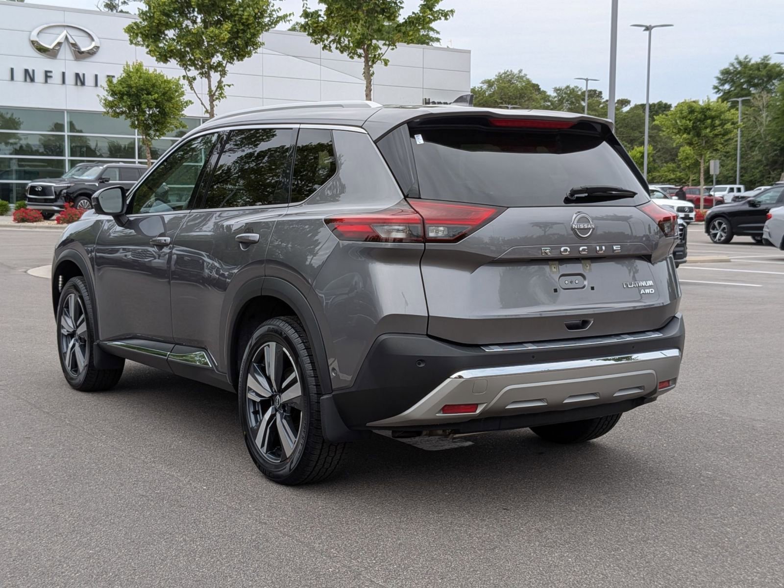 Used 2023 Nissan Rogue Platinum AWD/4WD image 5