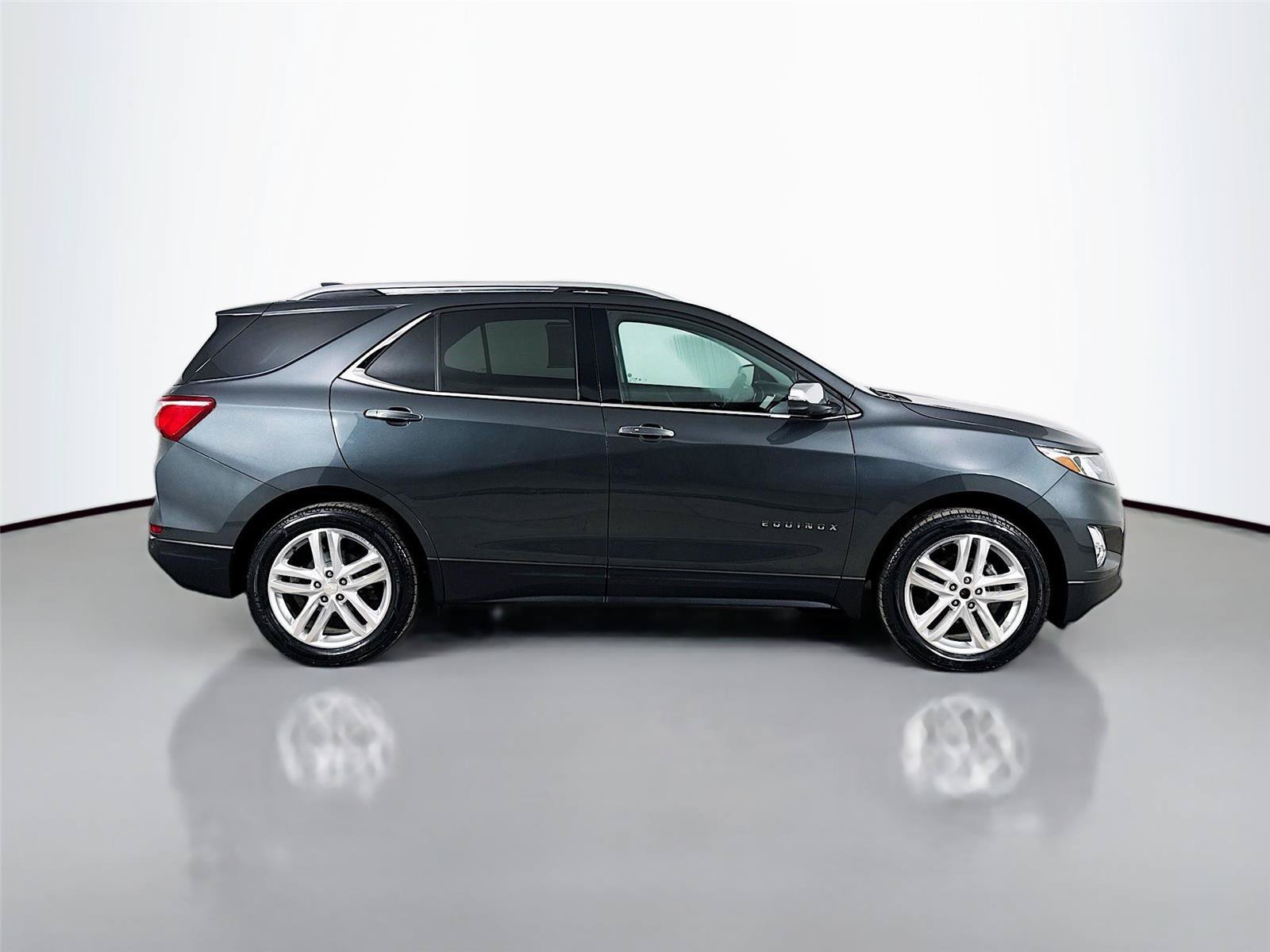 Used 2019 Chevrolet Equinox Premier AWD/4WD image 10