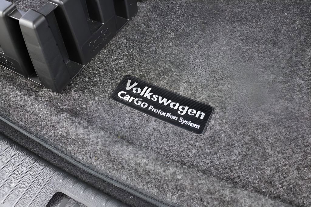 Used 2024 Volkswagen Atlas SE w/ Black Wheel Package FWD image 26