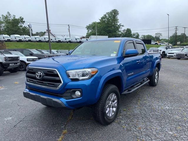 Used 2017 Toyota Tacoma SR5 w/ Tow Package RWD image 4