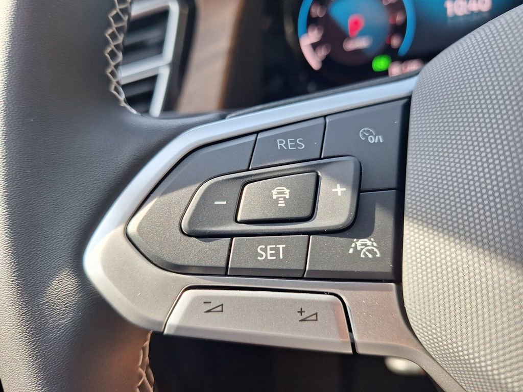 New 2026 Volkswagen Atlas SE image 13