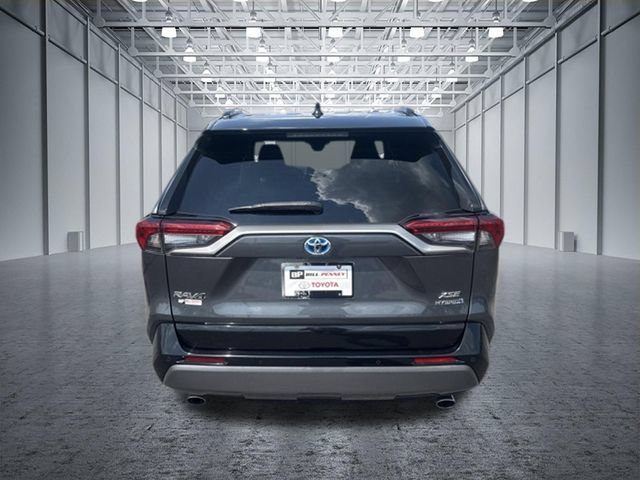 Used 2021 Toyota RAV4 XSE AWD/4WD image 4