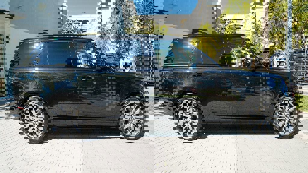 Used 2023 Land Rover Range Rover Long Wheelbase Autobiography image 28