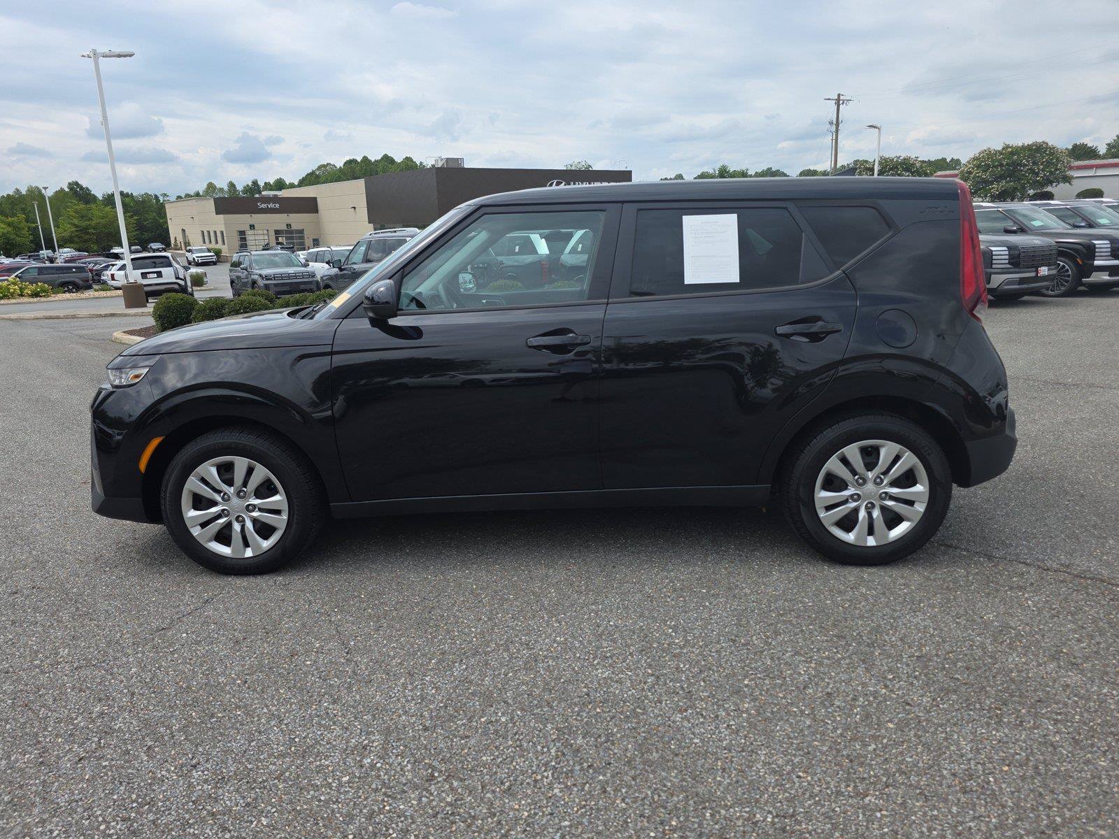 Used 2021 Kia Soul LX FWD image 4