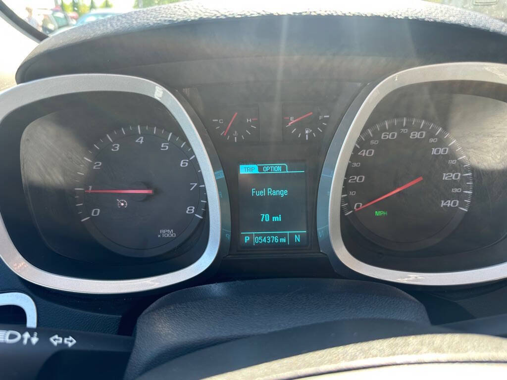 Used 2017 Chevrolet Equinox LT w/ Convenience Package FWD image 12