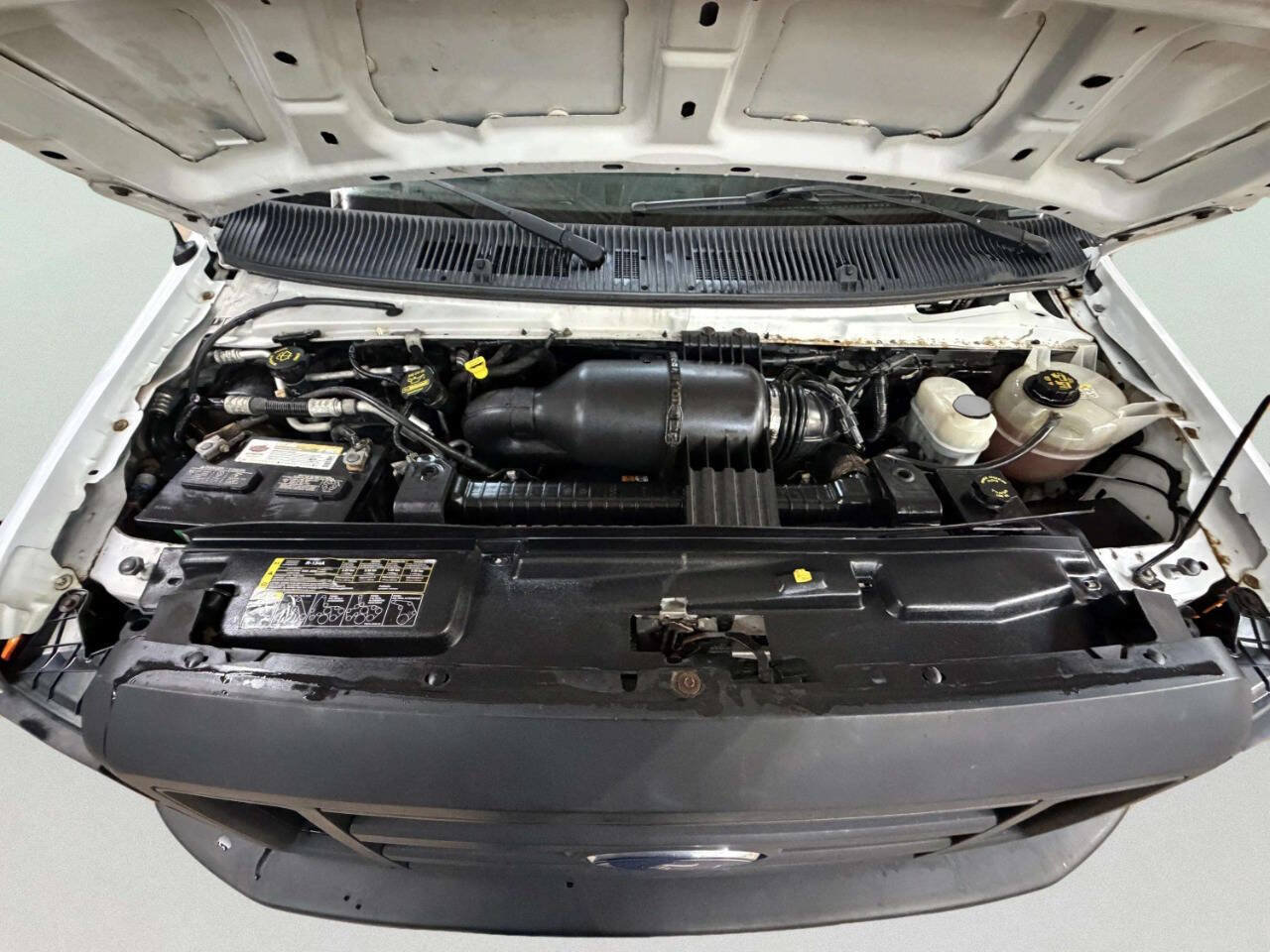 Used 2010 Ford E-350 and Econoline 350 Extended Super Duty RWD image 20