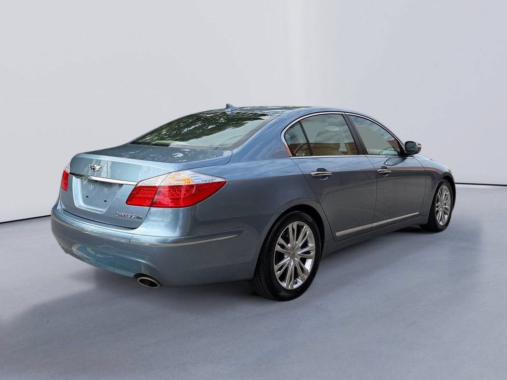 Used 2010 Hyundai Genesis 4.6 w/ Technology Pkg 5 RWD video 3