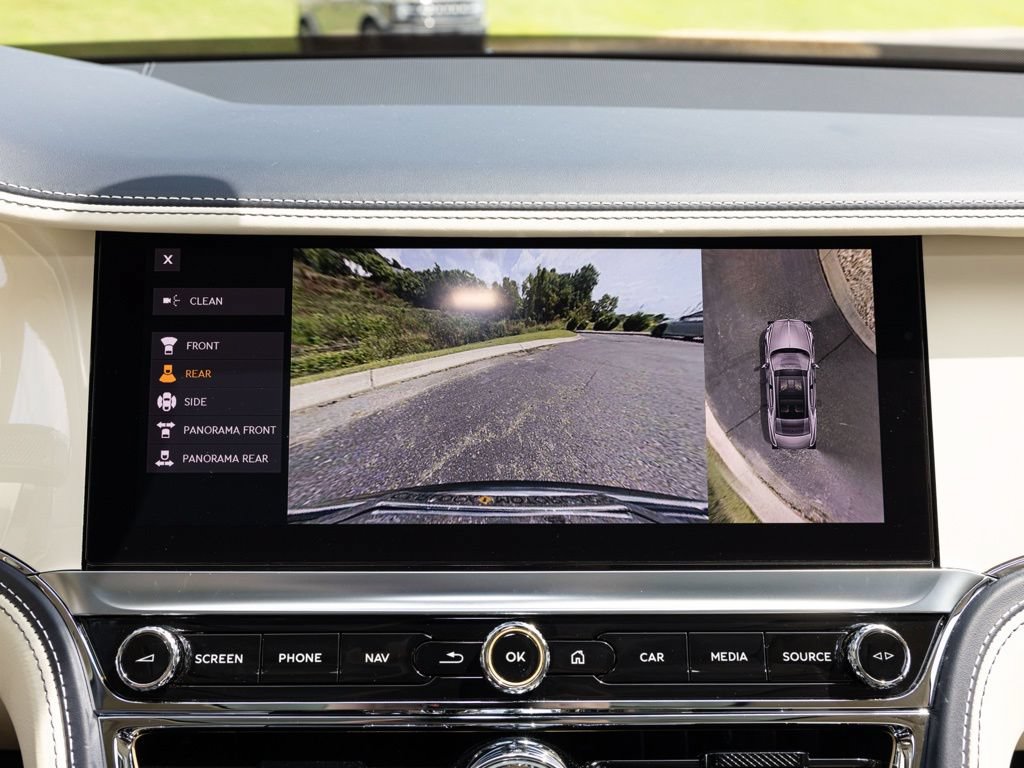 Used 2024 Bentley Flying Spur V8 AWD/4WD image 47