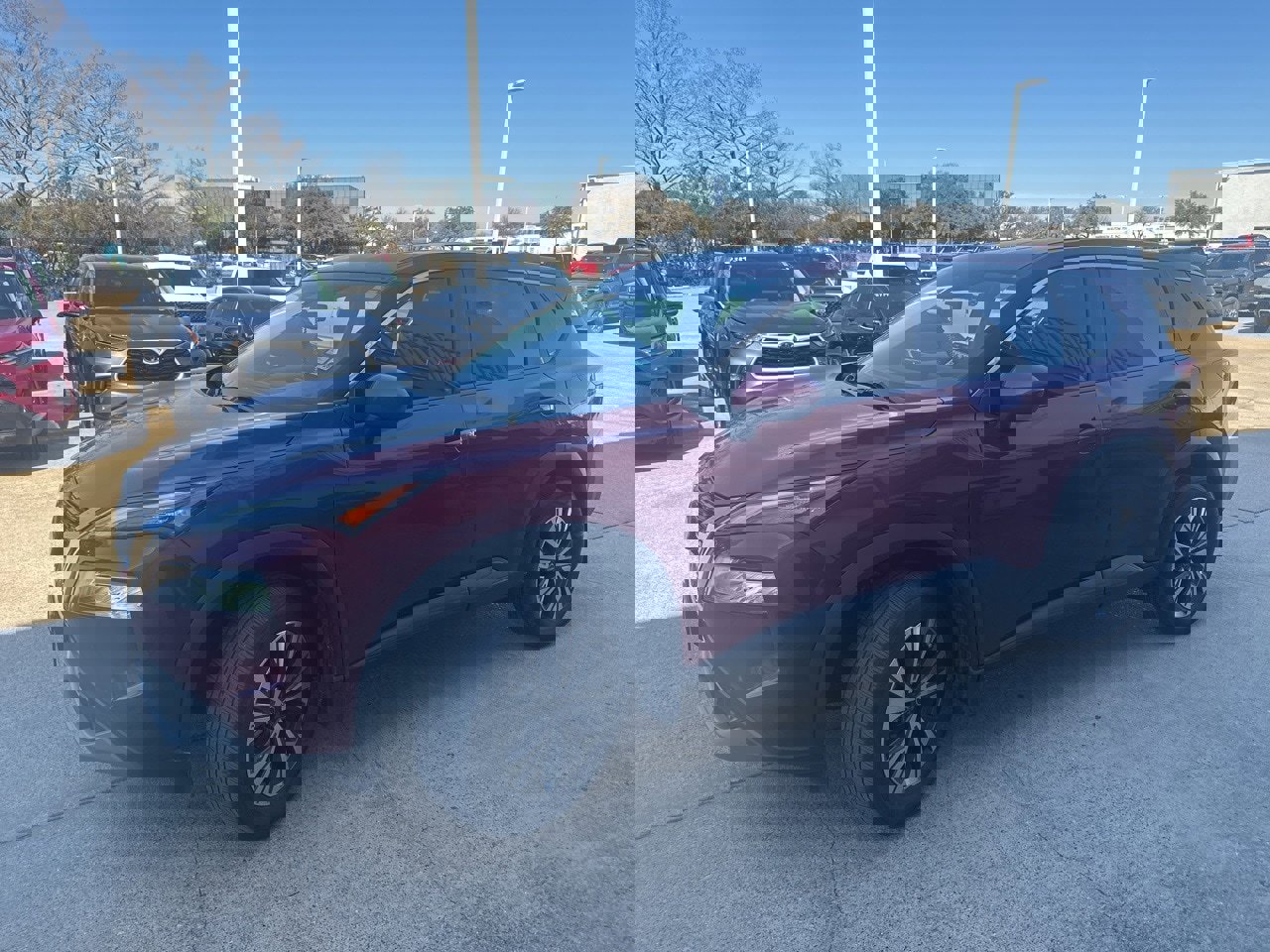 Used 2023 Nissan Rogue SV image 1