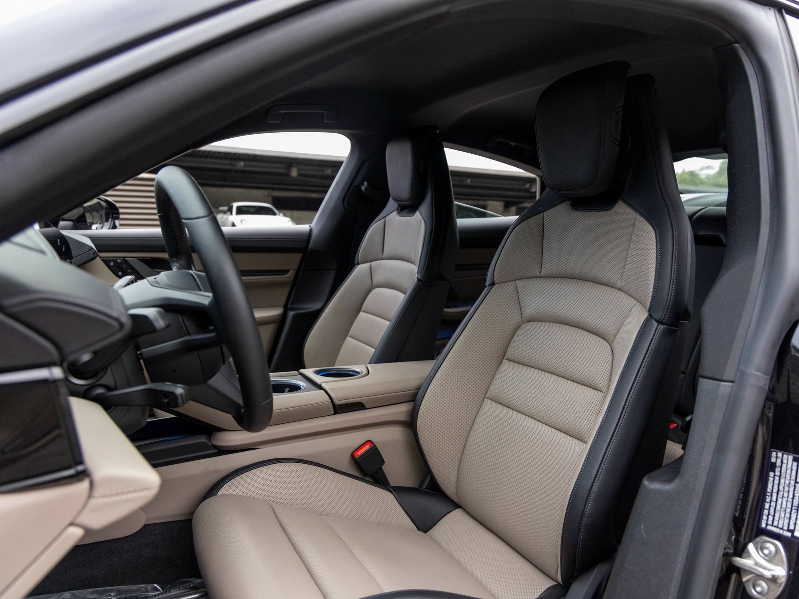 New 2025 Porsche Taycan 4S AWD/4WD image 5