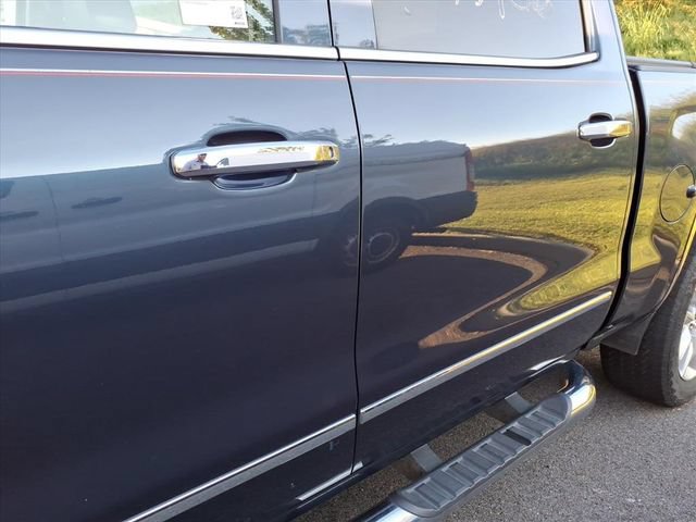 Used 2018 Chevrolet Silverado 1500 LTZ Z71 w/ Centennial Edition AWD/4WD image 7
