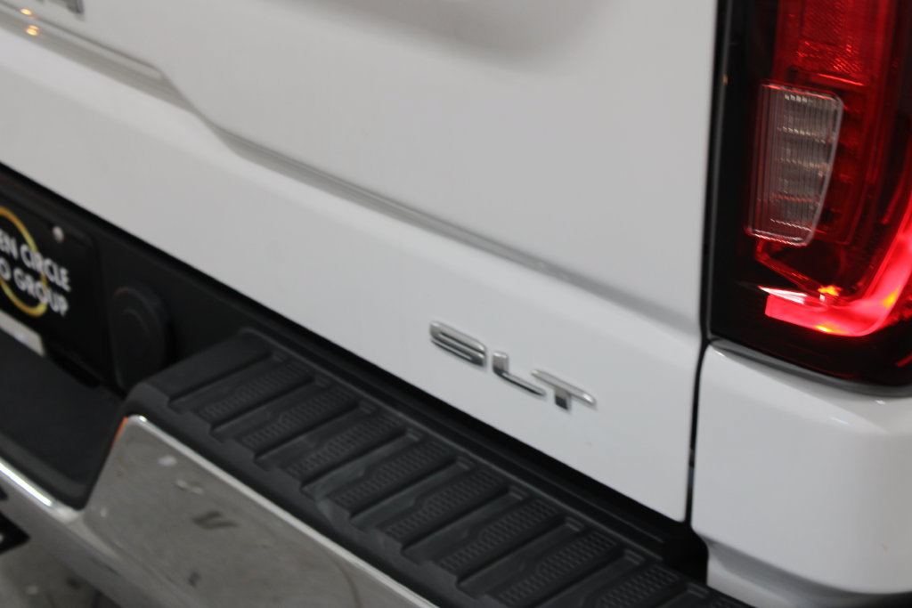 Used 2022 GMC Sierra 1500 SLT AWD/4WD image 26