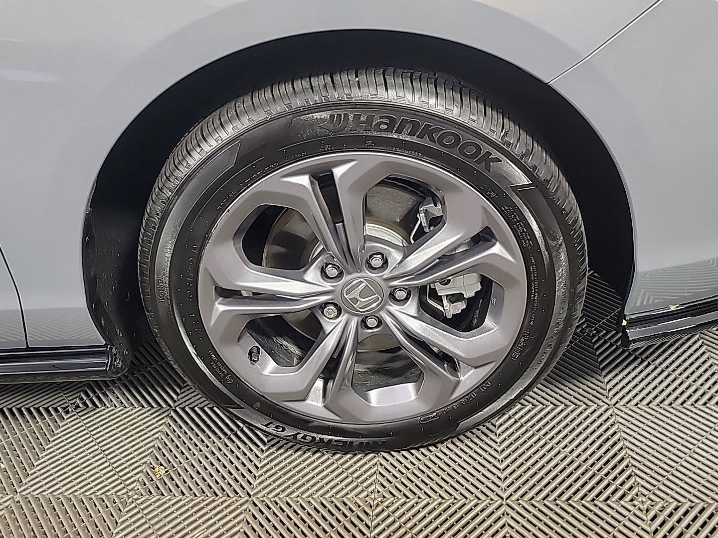 Certified 2025 Honda Accord EX-L image 3