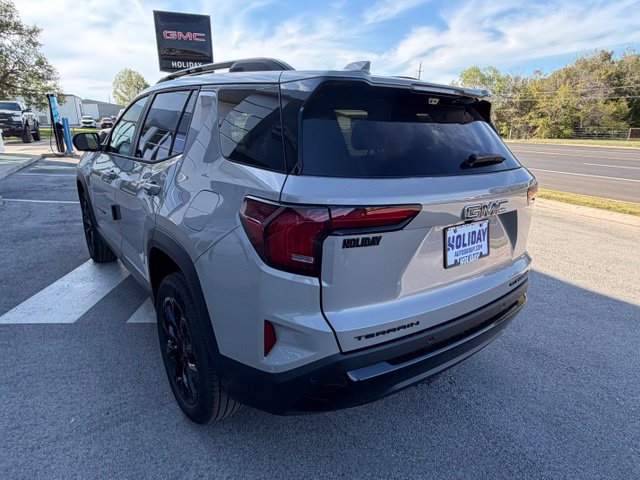 New 2027 GMC Terrain Elevation w/ Elevation Premium Package FWD image 25