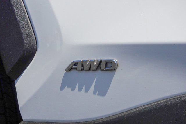 Used 2022 Toyota RAV4 XLE image 9