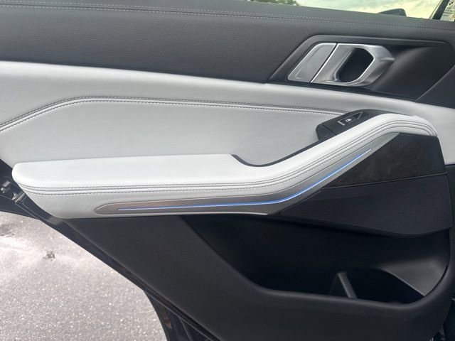 Used 2023 BMW X5 xDrive45e w/ M Sport Package image 15