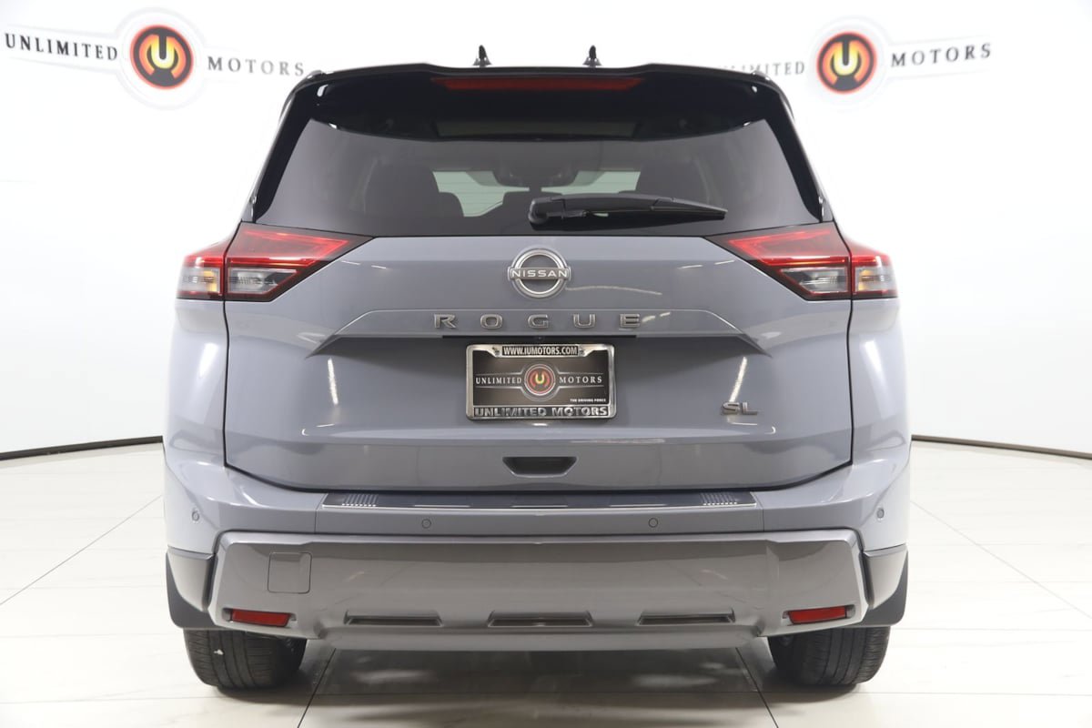Used 2025 Nissan Rogue SL w/ Tech Package FWD image 50