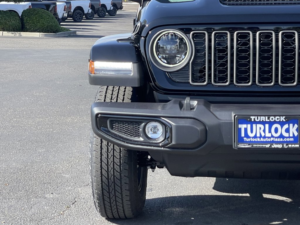 New 2026 Jeep Gladiator Sport AWD/4WD image 2