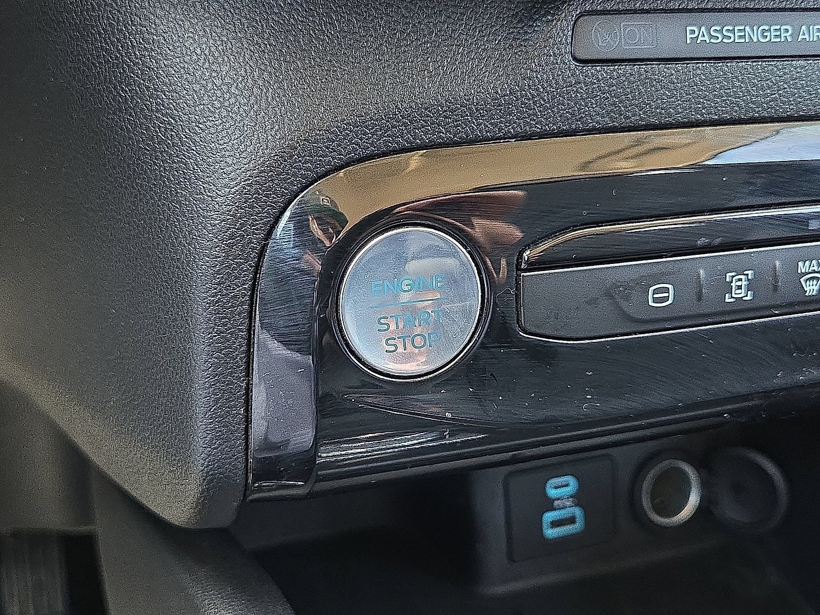 Used 2023 Ford Escape SE FWD image 31