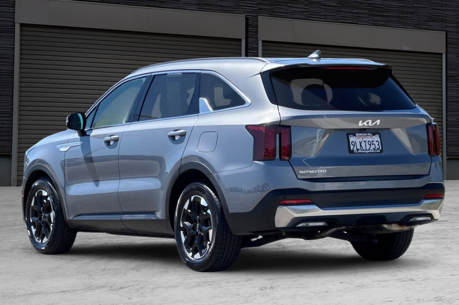 Used 2024 Kia Sorento S image 6
